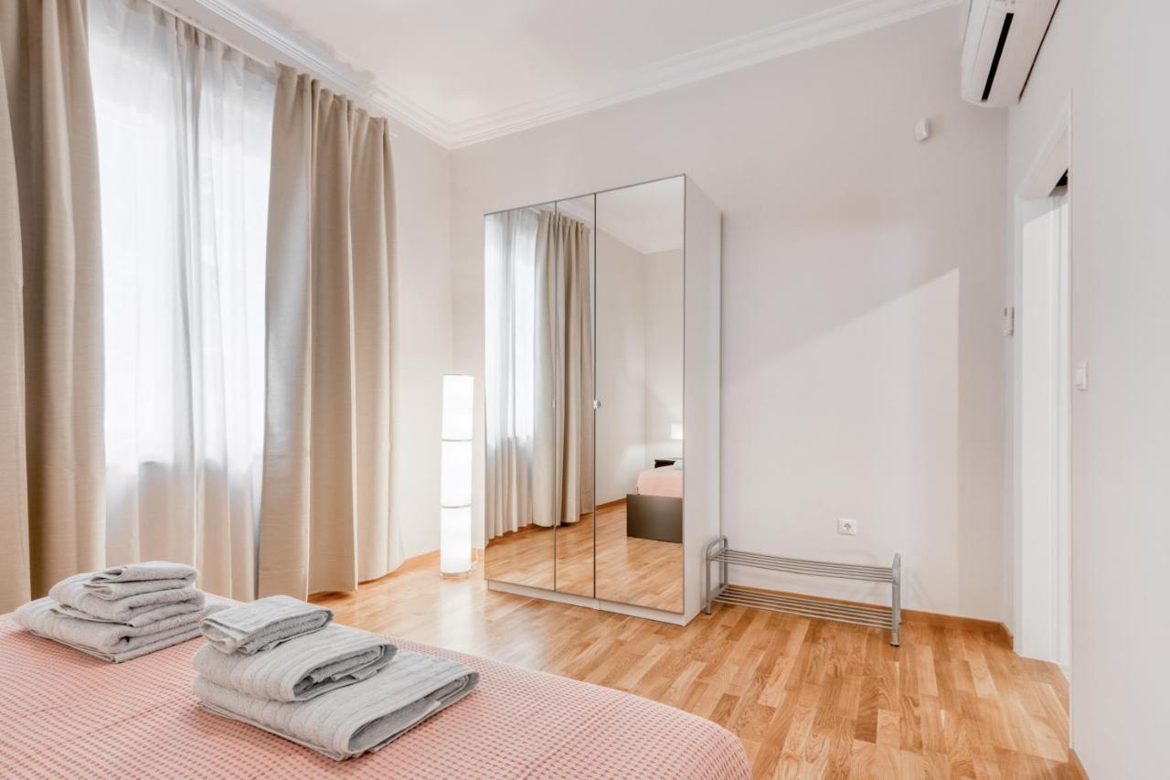 Modern 2-Bedroom Apt, 200M From The Acropolis Athens Exterior photo